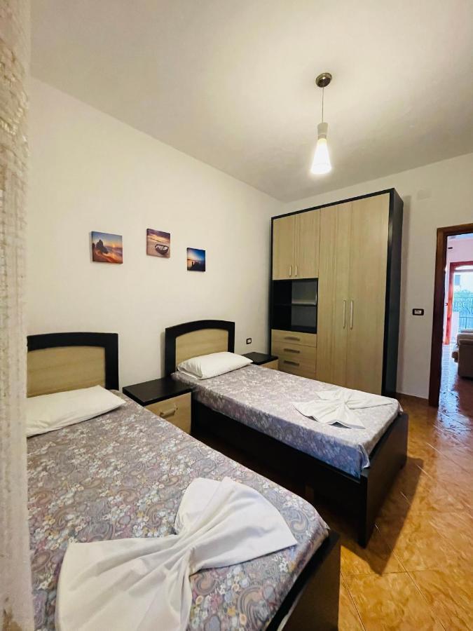Villa Ajla Дуррес Екстер'єр фото