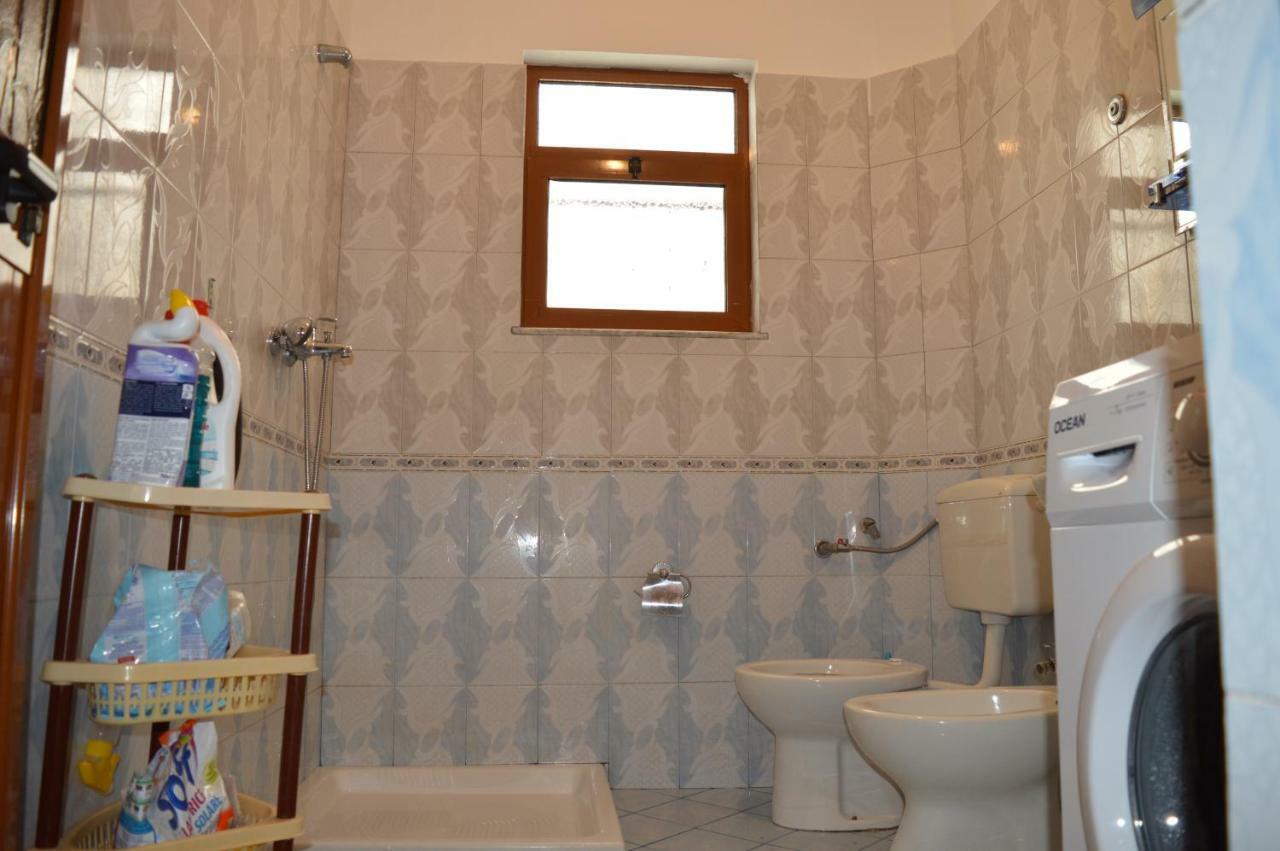 Villa Ajla Дуррес Екстер'єр фото
